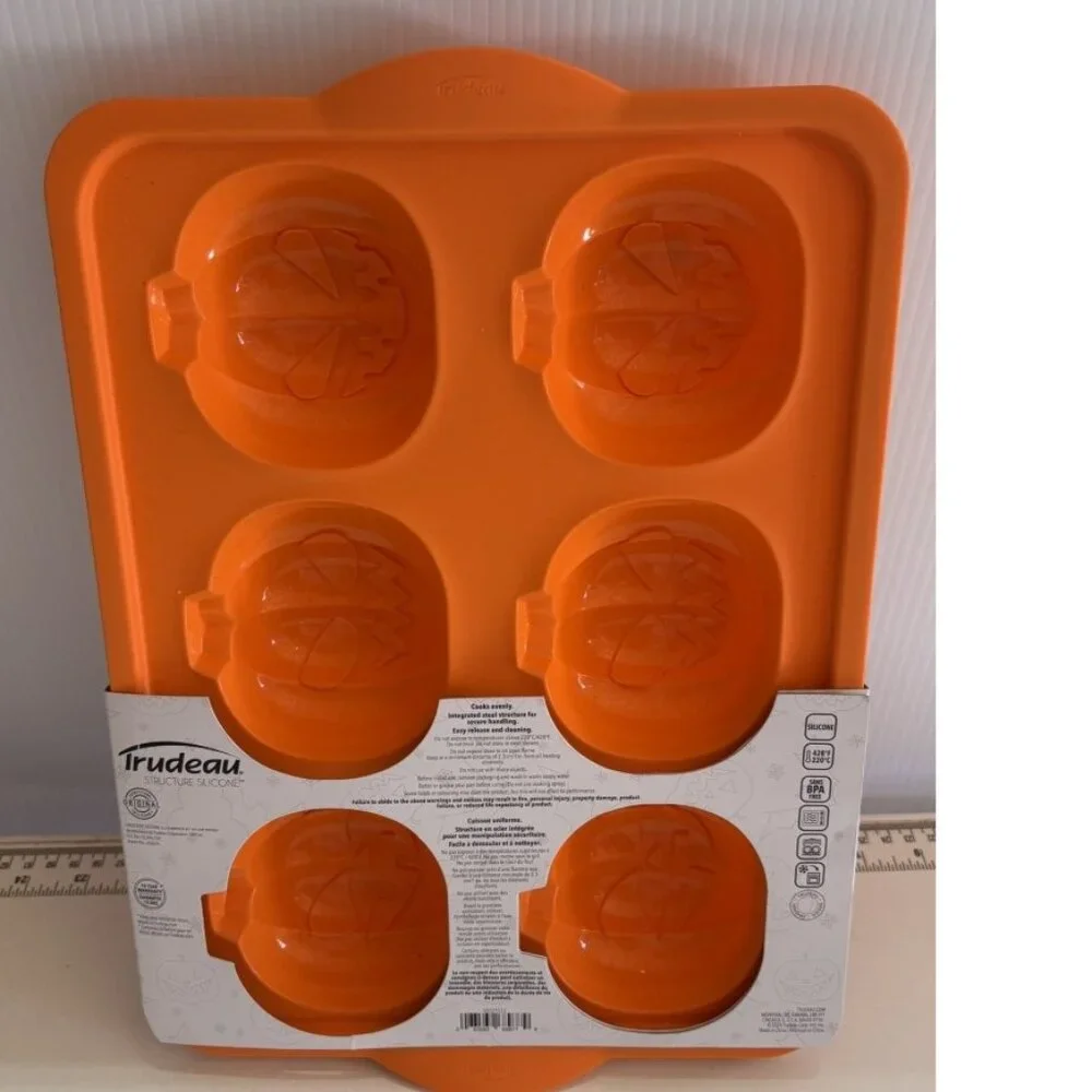 Pumpkin Faces Silicone Cupcake Mold Structure Jumbo Makes 6 Halloween Treats